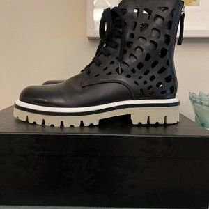 Halmanera black boots Size 40